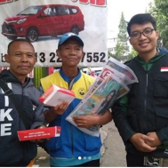 sedekah makan siang, sms, nasi goreng mafia