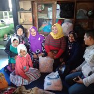 paket, dhuafa, banjir, citepus
