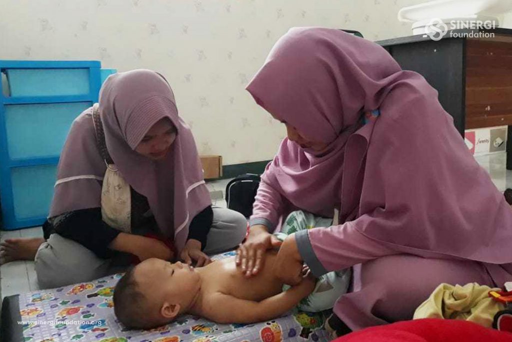 rumah bersalin cuma-cuma, bijat bayi, bayi, persalinan, dhuafa,, bidan