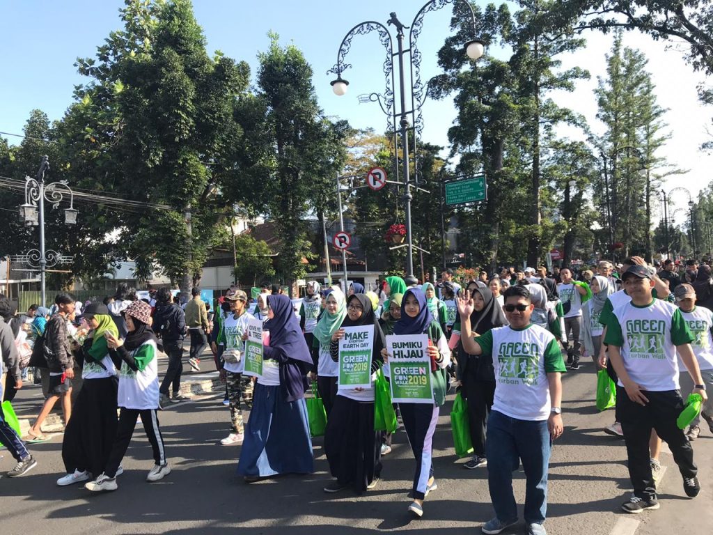 green fun walk