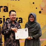 UI, beasiswa