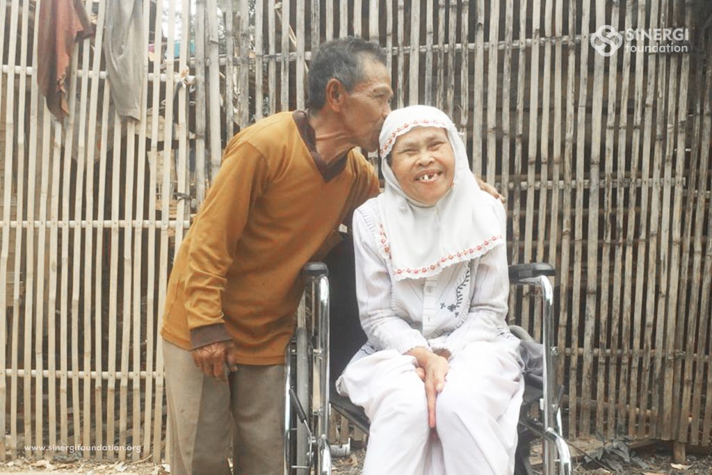 sinergi pelayanan masyarakat, kursi roda