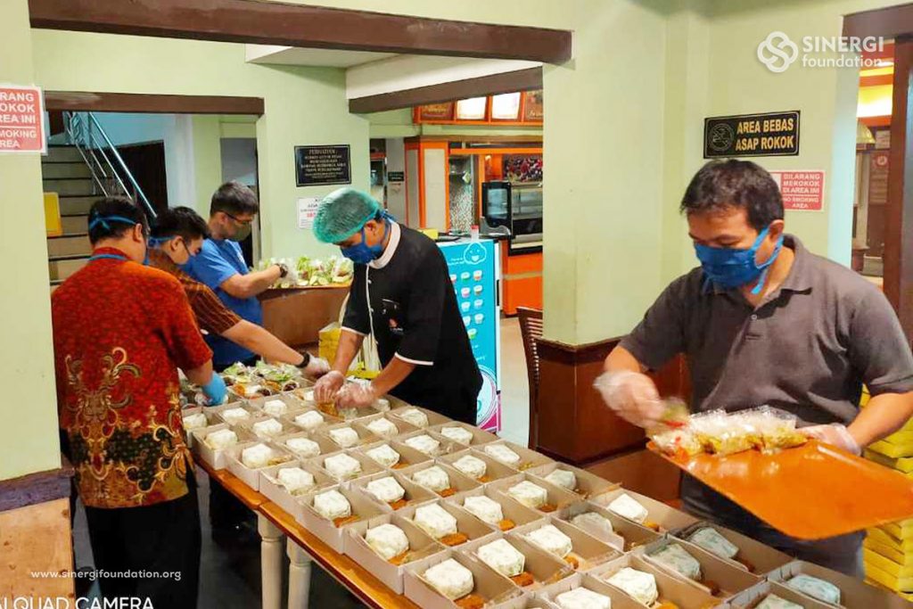 wakaf produktif, paket ifthar, berkah buka puasa, ampera berbasis wakaf