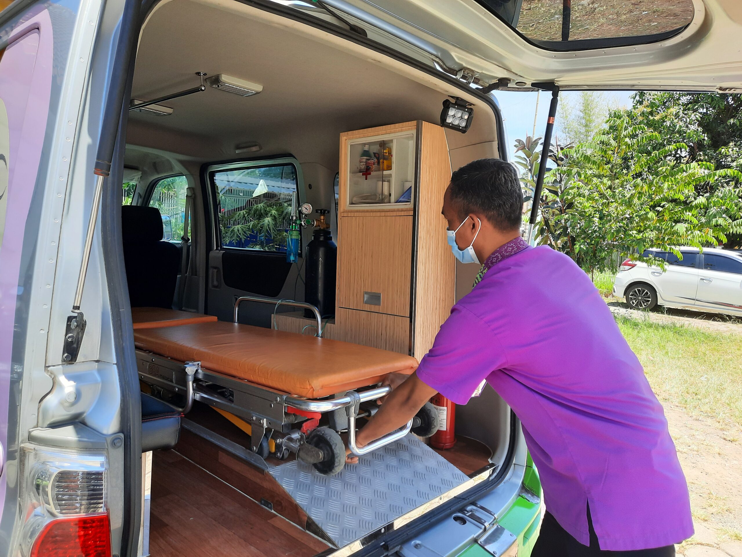 ambulans, ambulance, rbc, rumah bersalin cuma-cuma, persalinan, dhuafa
