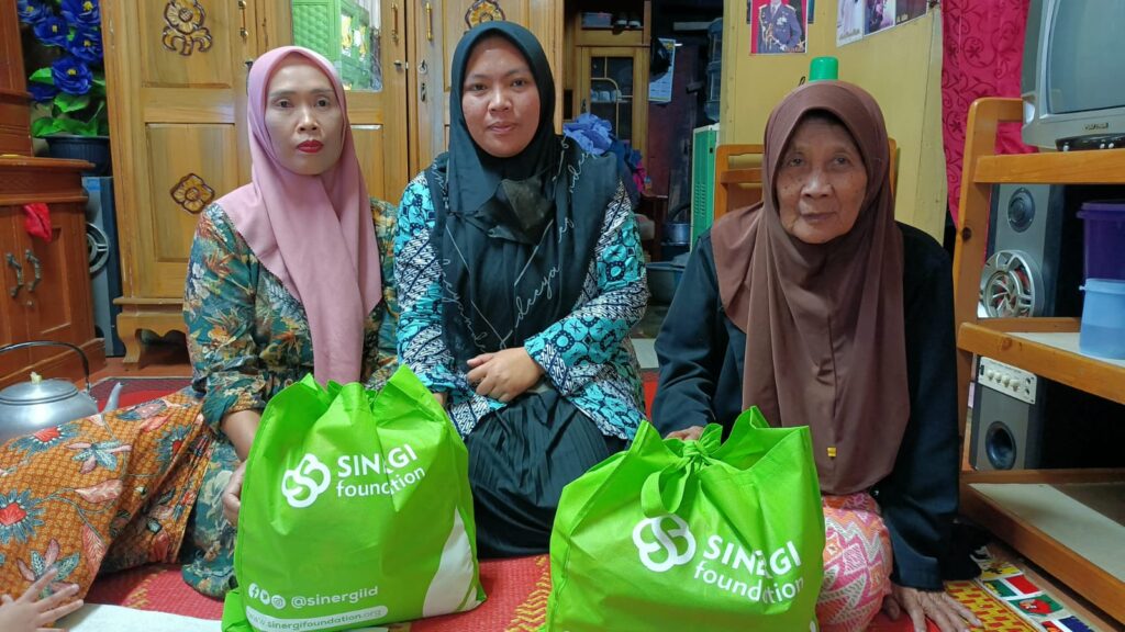 dhuafa, hari ibu, pejuang keluarga, sembako