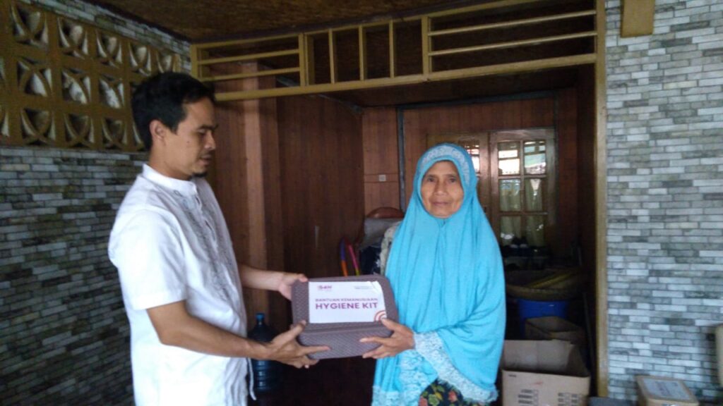 hygiene kit, banjir bandang, garut