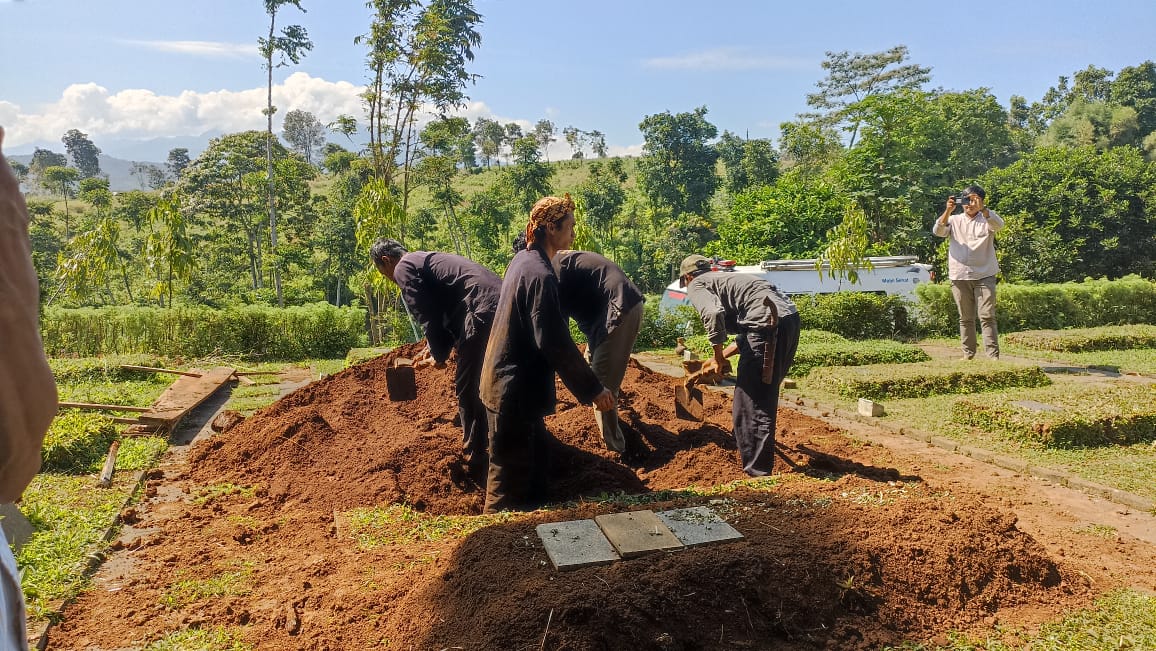 terbatasnya lahan makam, makam, lahan makam, pemakaman