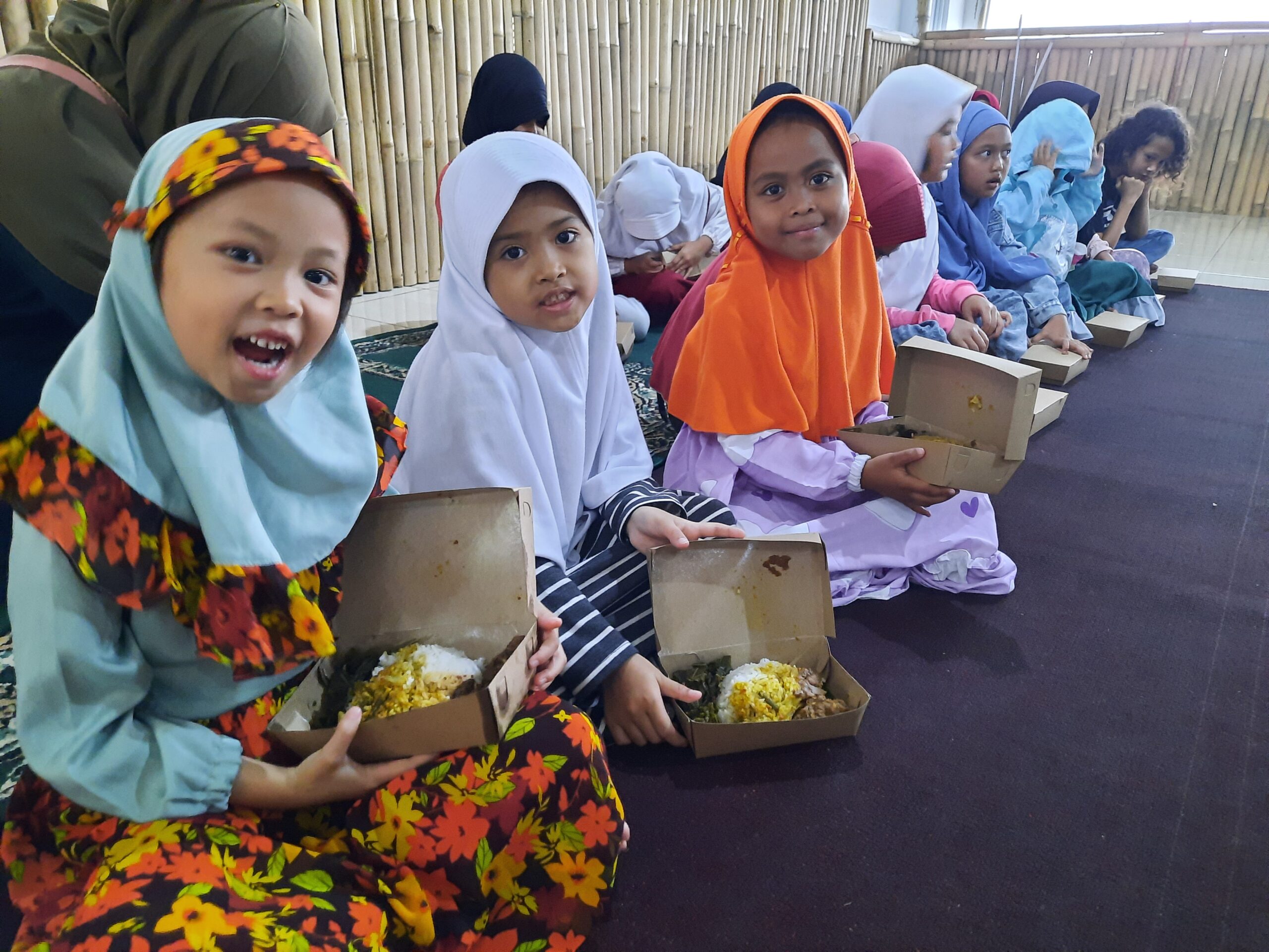 Terima Kasih Tanarantau Untuk Sedekah Nasi Rendangnya!
