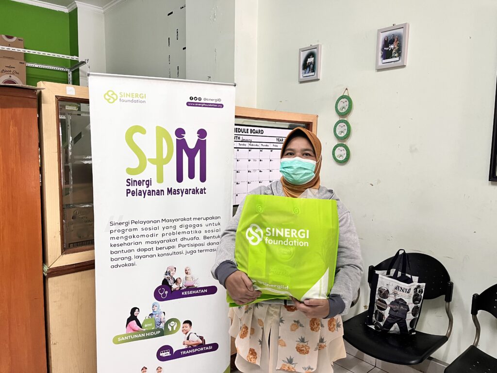 Paket Sembako untuk Penjual Susu Murni