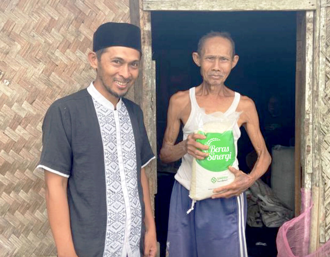 Petani Binaan Lumbung Desa Salurkan Zakat Pertanian untuk Mustahik Desa